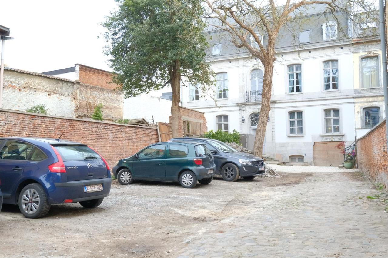 La Maison De La Duchesse De La Valliere - Chambre Rosaline - Parking Prive Gratuit Mons Kültér fotó